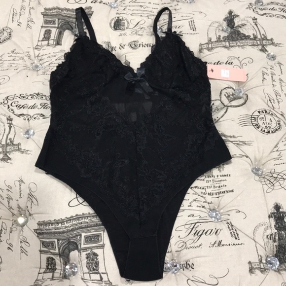 Oh La La Cheri Valentine Lace Teddy Bodysuit - Picture 8 of 9